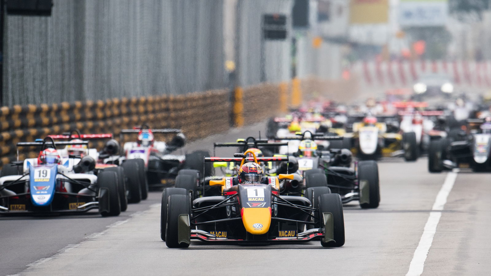 Ticktum sweeps to dominant Macau F3 qualifying race victory