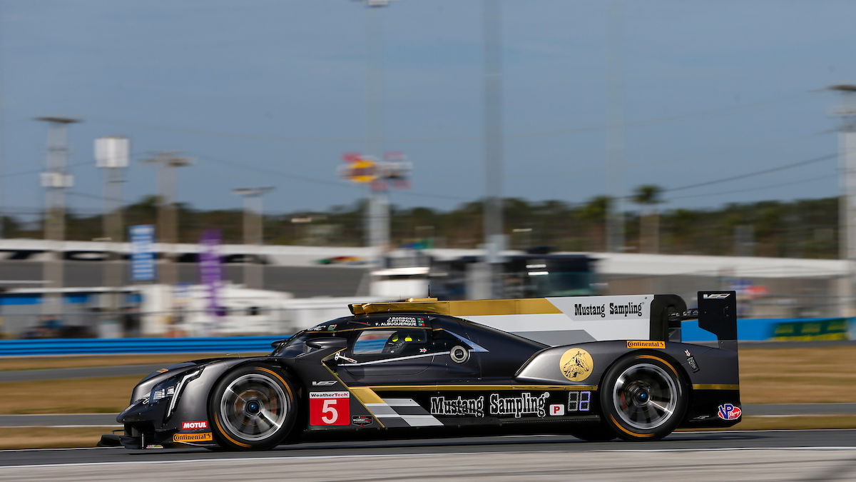 Albuquerque memimpin setelah satu jam pertama di Daytona, Alonso ke-14