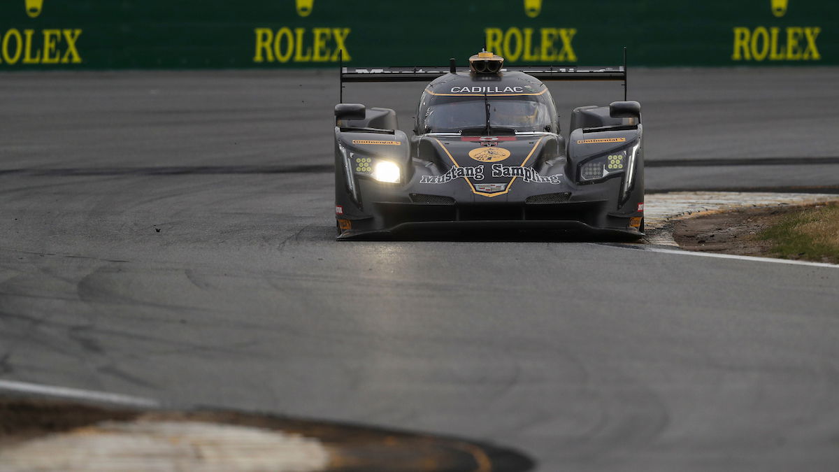 Action Express survives scares, still leads at Rolex 24