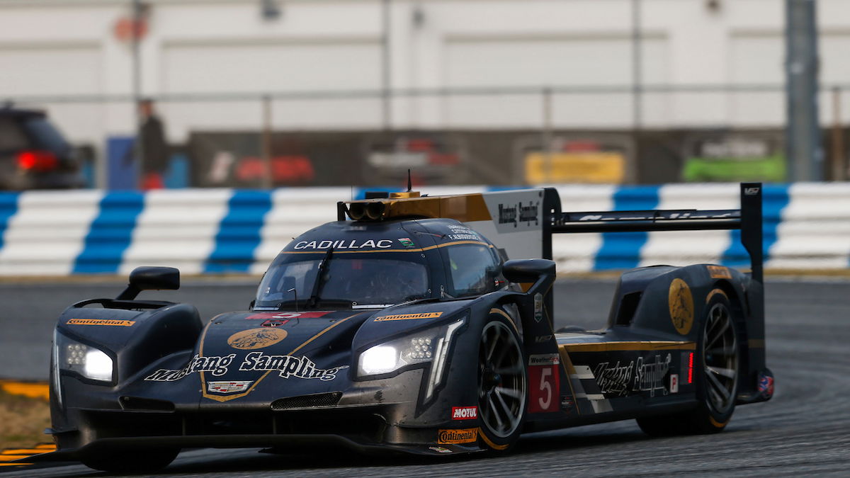 Action Express memenangkan Rolex 24 karena masalah mengakhiri harapan Alonso