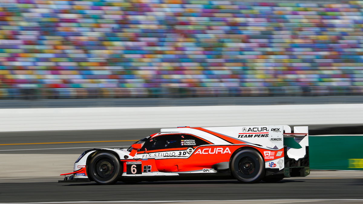 Montoya leads Acura 1-2 after opening hour of Rolex 24