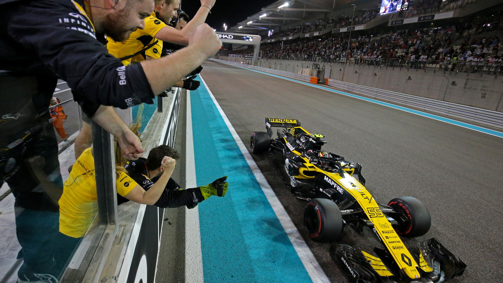 Renault celebrates sealing fourth place in F1 2018 championship