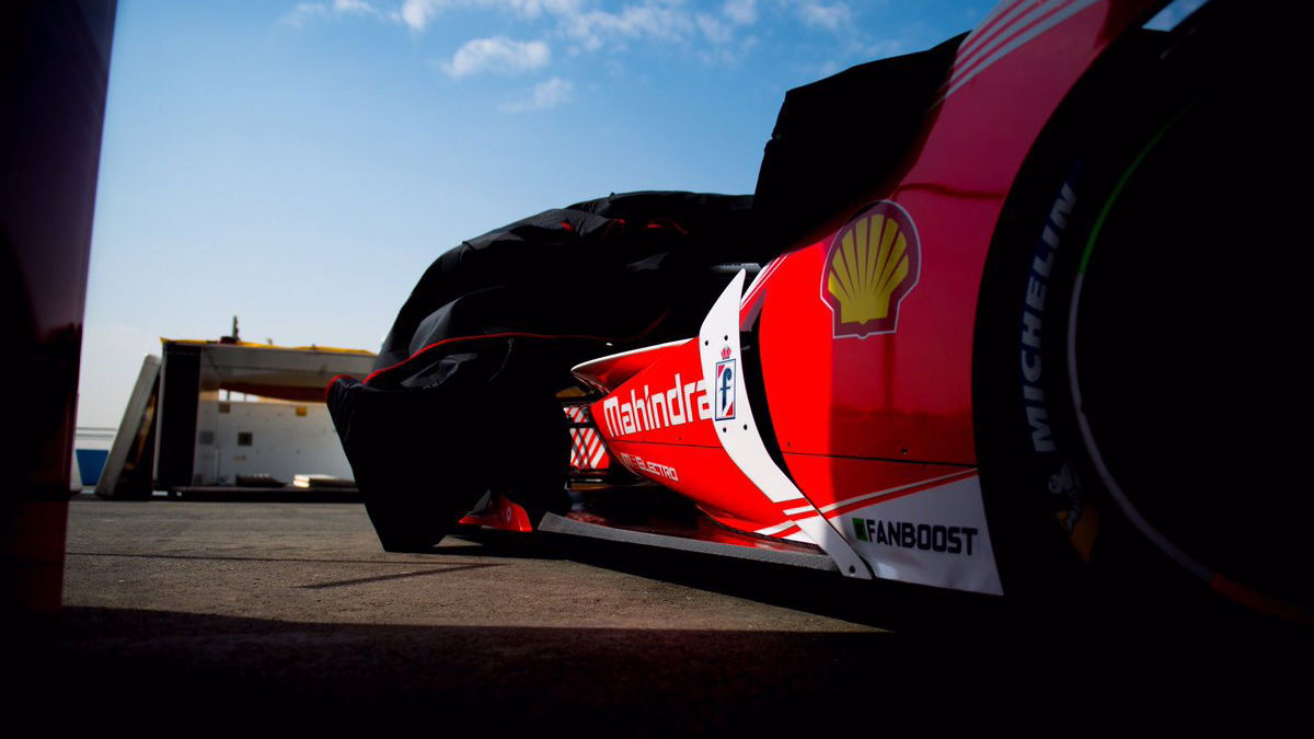 Mahindra memasukkan nama mobil 'Electro McElectroFace'