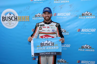 Camping World 400 - Hasil Kualifikasi