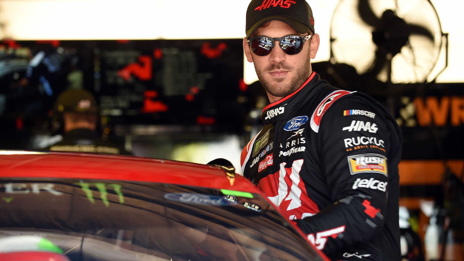 Daniel Suarez beats SHR teammate Aric Almirola for Kentucky pole