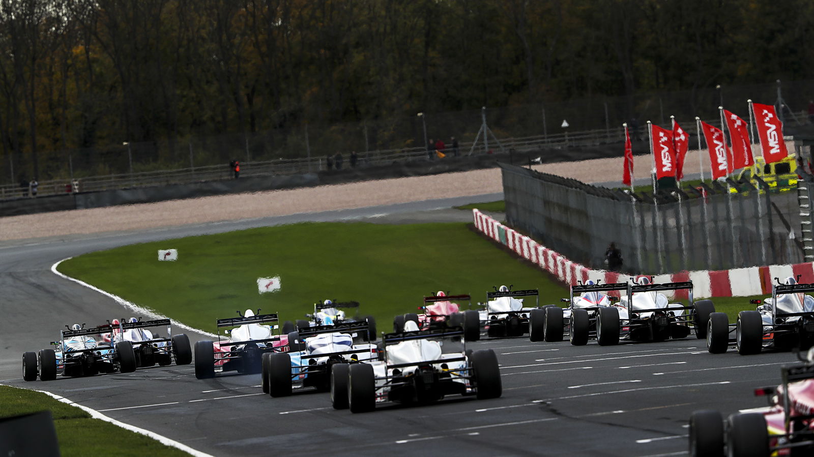 Fans to remain banned from attending British racing events until May 17