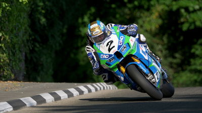 133mph ditabrak oleh Dunlop, Harrison, Hickman saat Isle of Man TT memanas