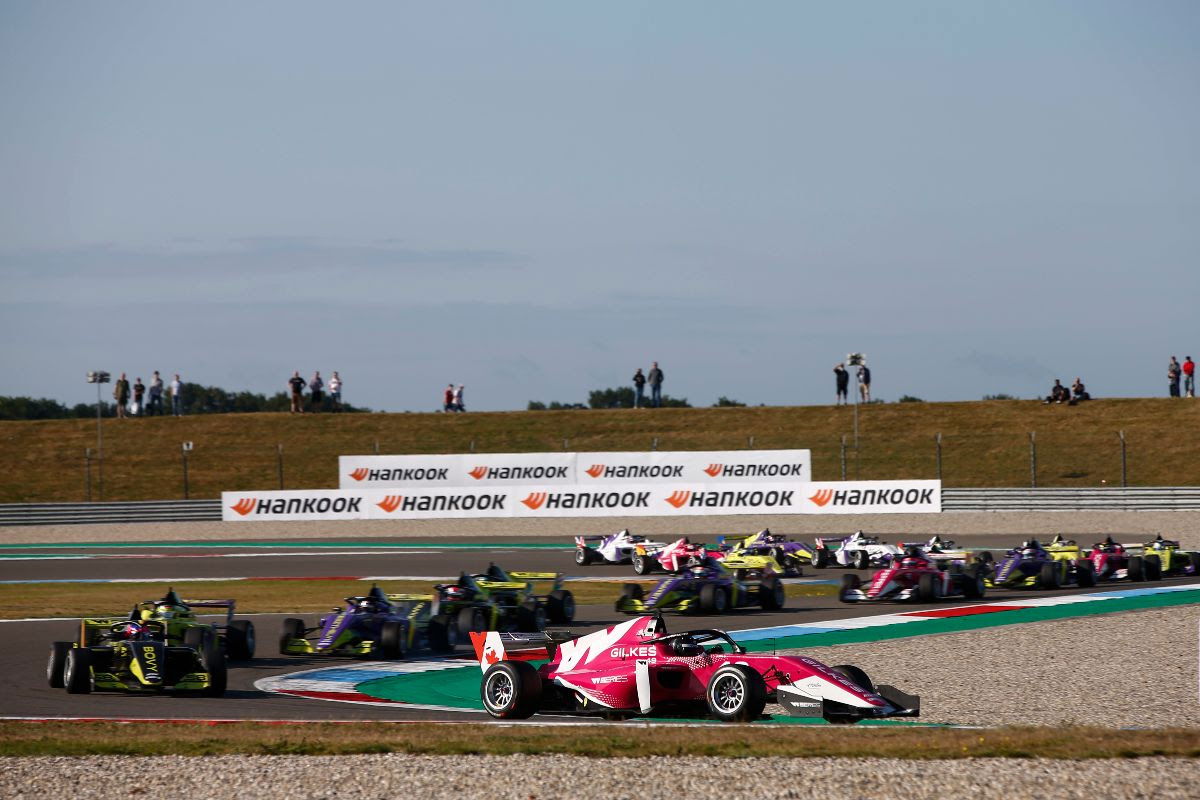 W Series champion Chadwick among returnees for 2020