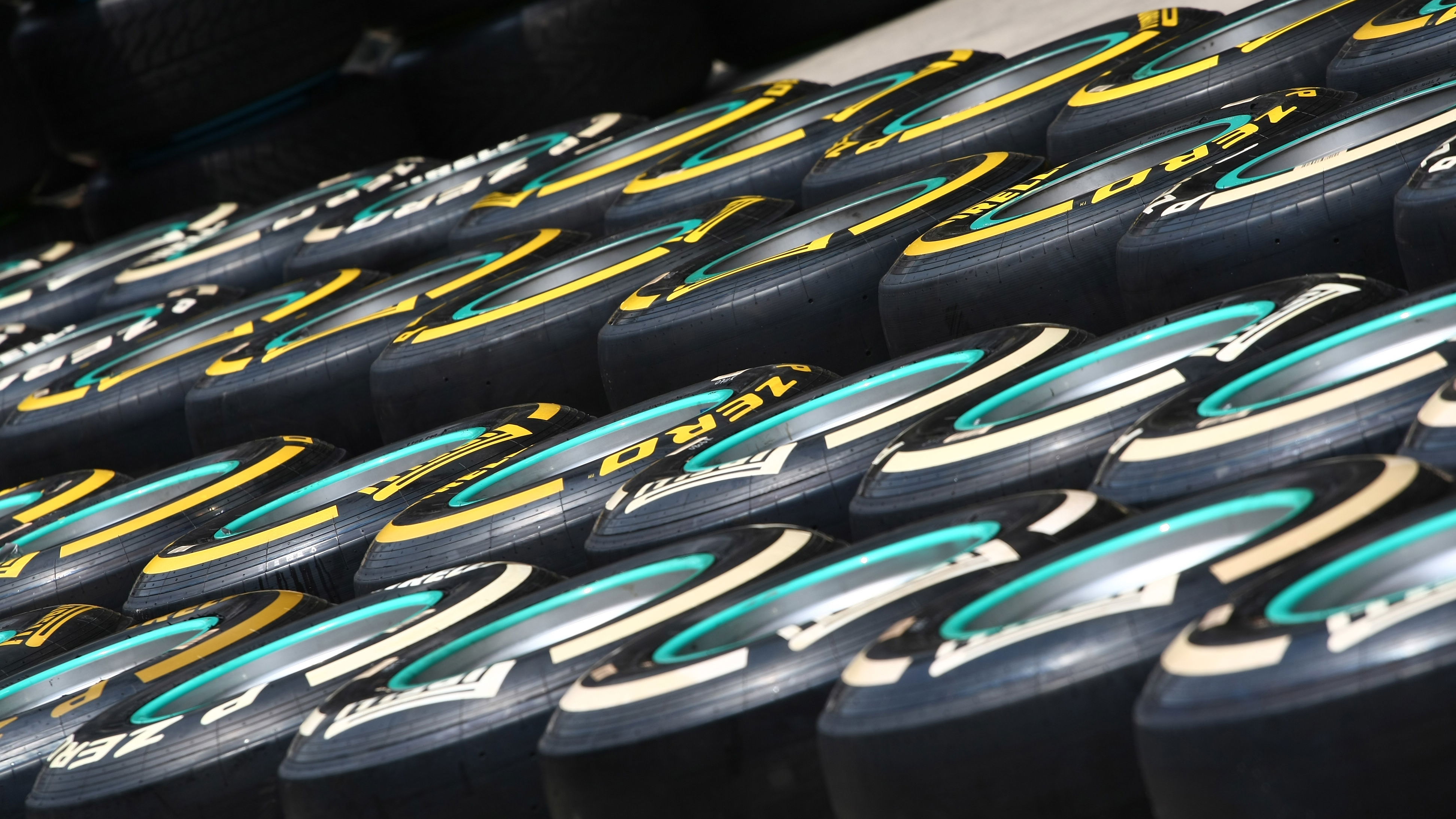 12.04.2012 Pirelli Tyres Atmosphere