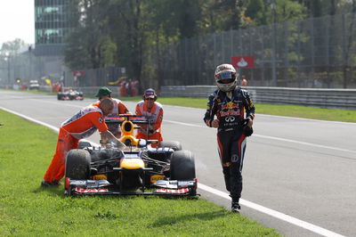 09.09.2012- Race, Sebastian Vettel (GER) Red Bull Racing RB8 retires from the race