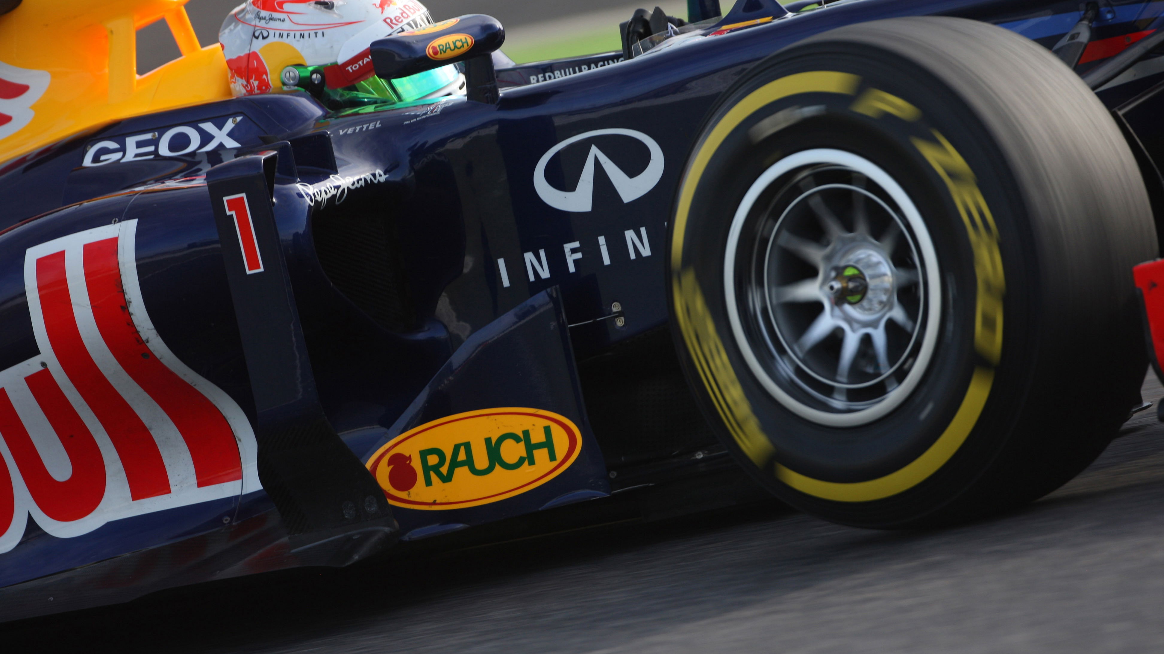 05.10.2012- Free Practice 2, Sebastian Vettel (GER) Red Bull Racing RB8