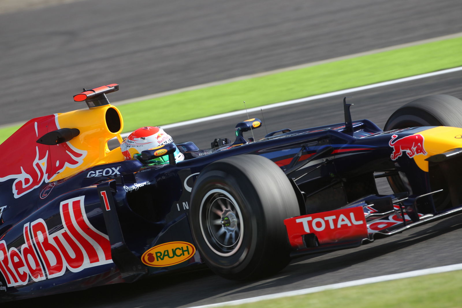 05.10.2012- Free Practice 2, Sebastian Vettel (GER) Red Bull Racing RB8
