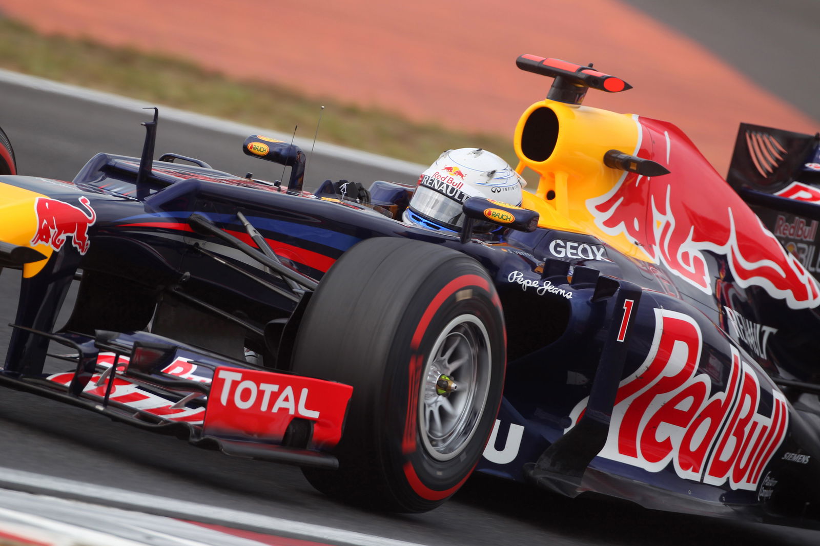 13.10.2012- Free Practice 3, Sebastian Vettel (GER) Red Bull Racing RB8