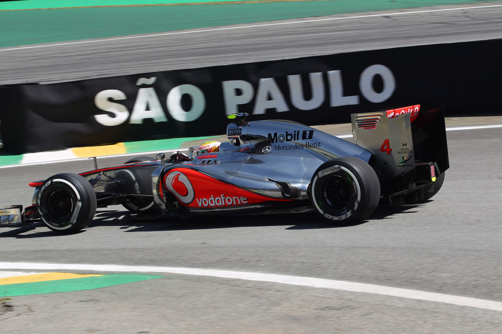 23.11.2012- Free Practice 2, Lewis Hamilton (GBR) McLaren Mercedes MP4-27
