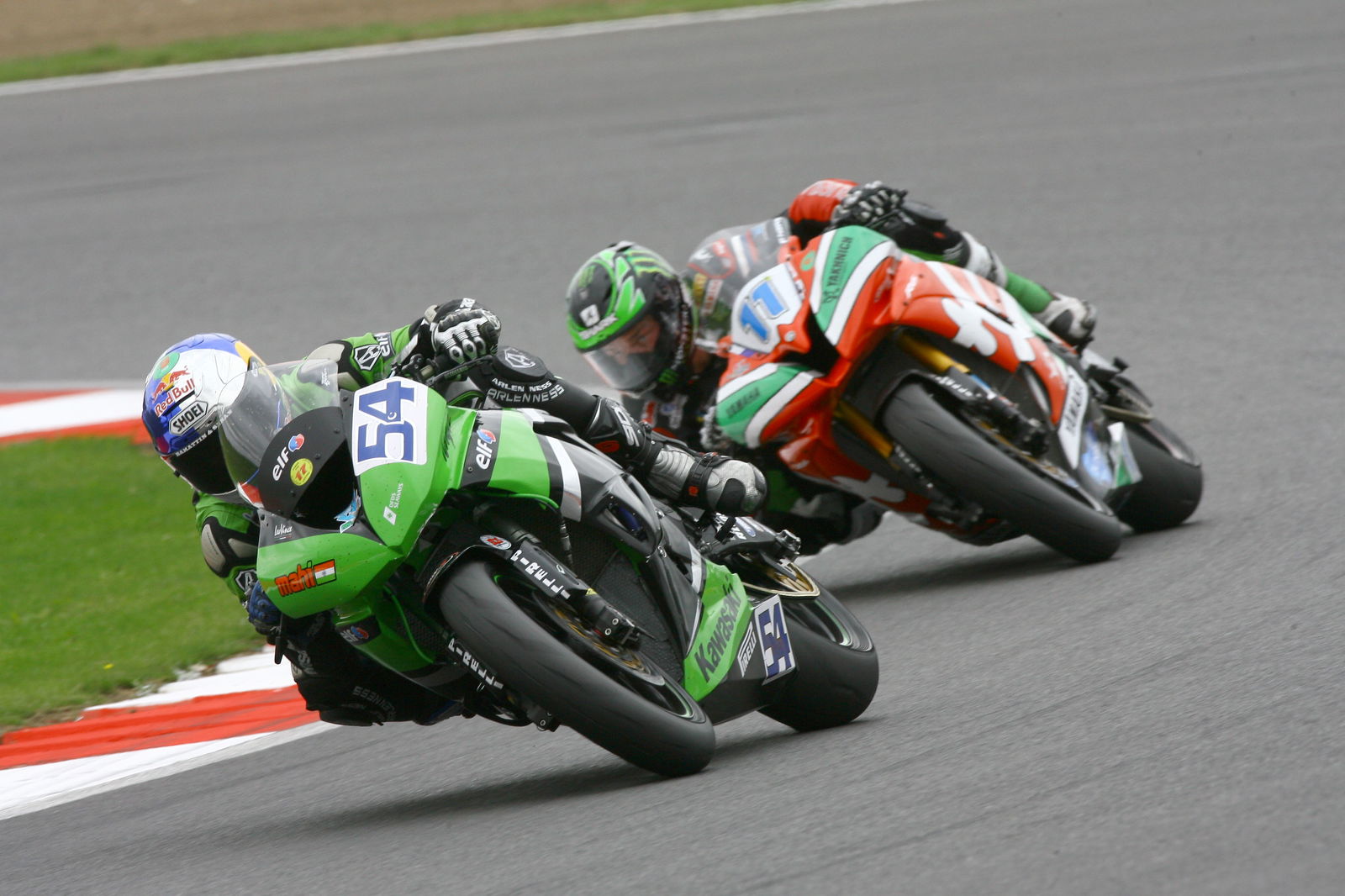 Sofuoglu and Lowes, WSS Race 1, British WSBK 2013