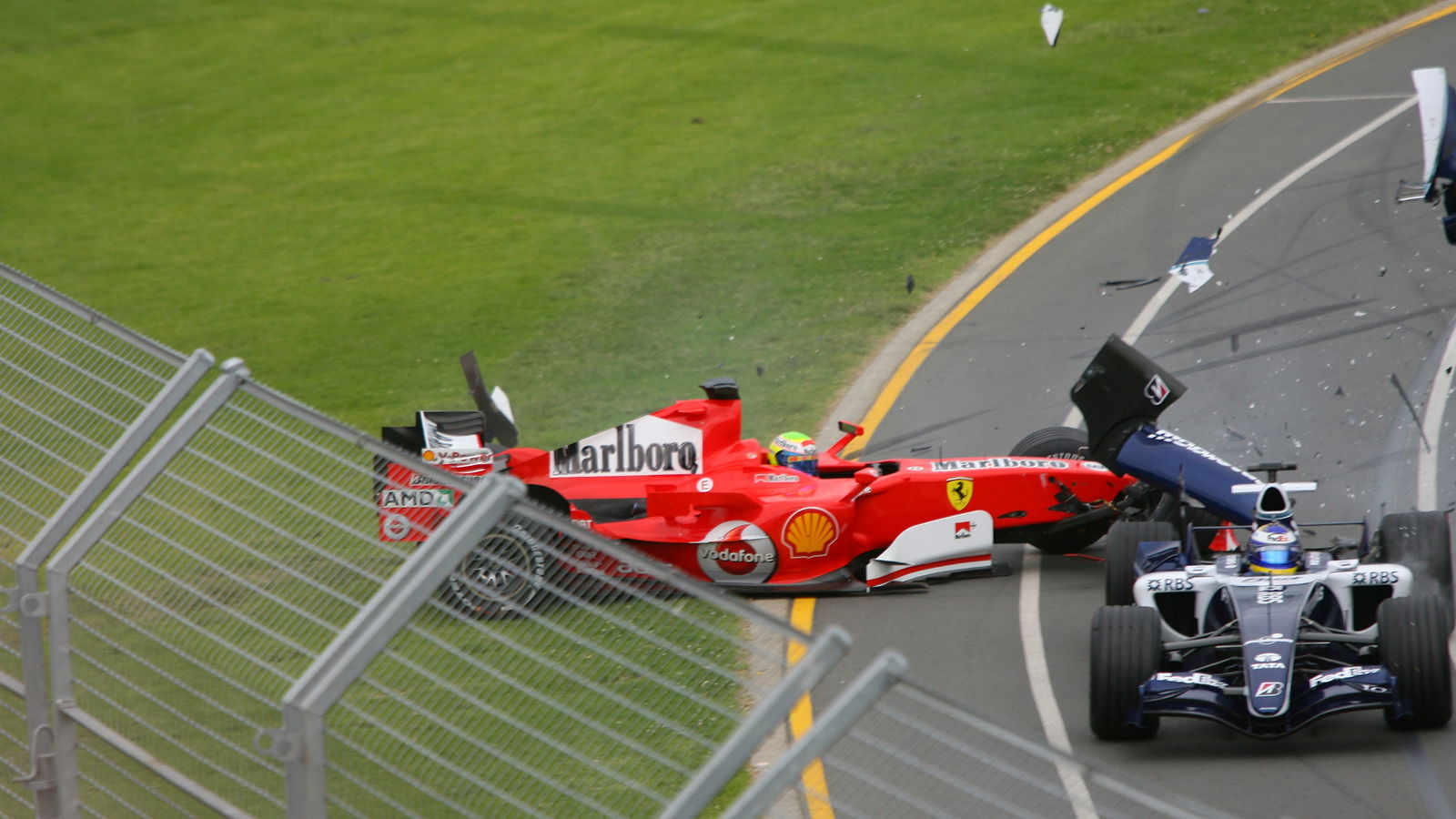 02.04.2006 Melbourne, Australia, Felipe Massa (BRA), Scuderia Ferrari crashed at the first corner in