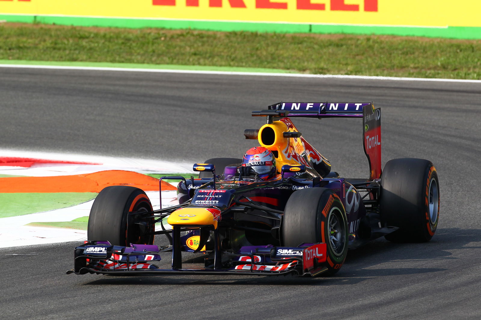 06.09.2013- Free Practice 1, Sebastian Vettel (GER) Red Bull Racing RB9