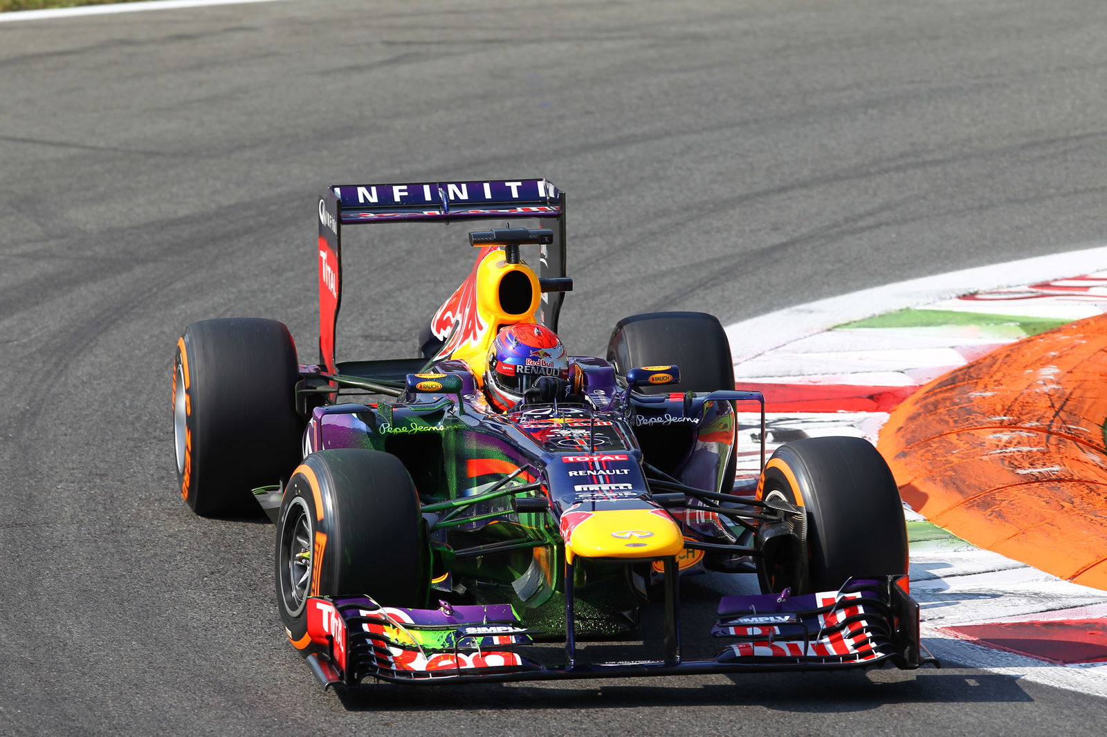 07.09.2013- Free practice 3, Sebastian Vettel (GER) Red Bull Racing RB9