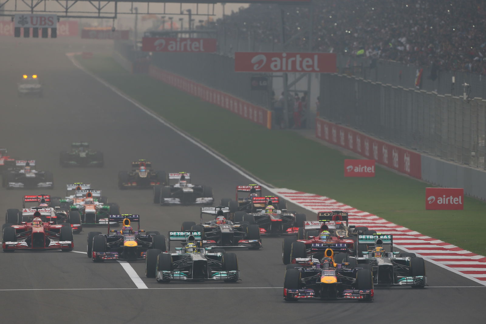 27.10.2013- Race: Start of the race