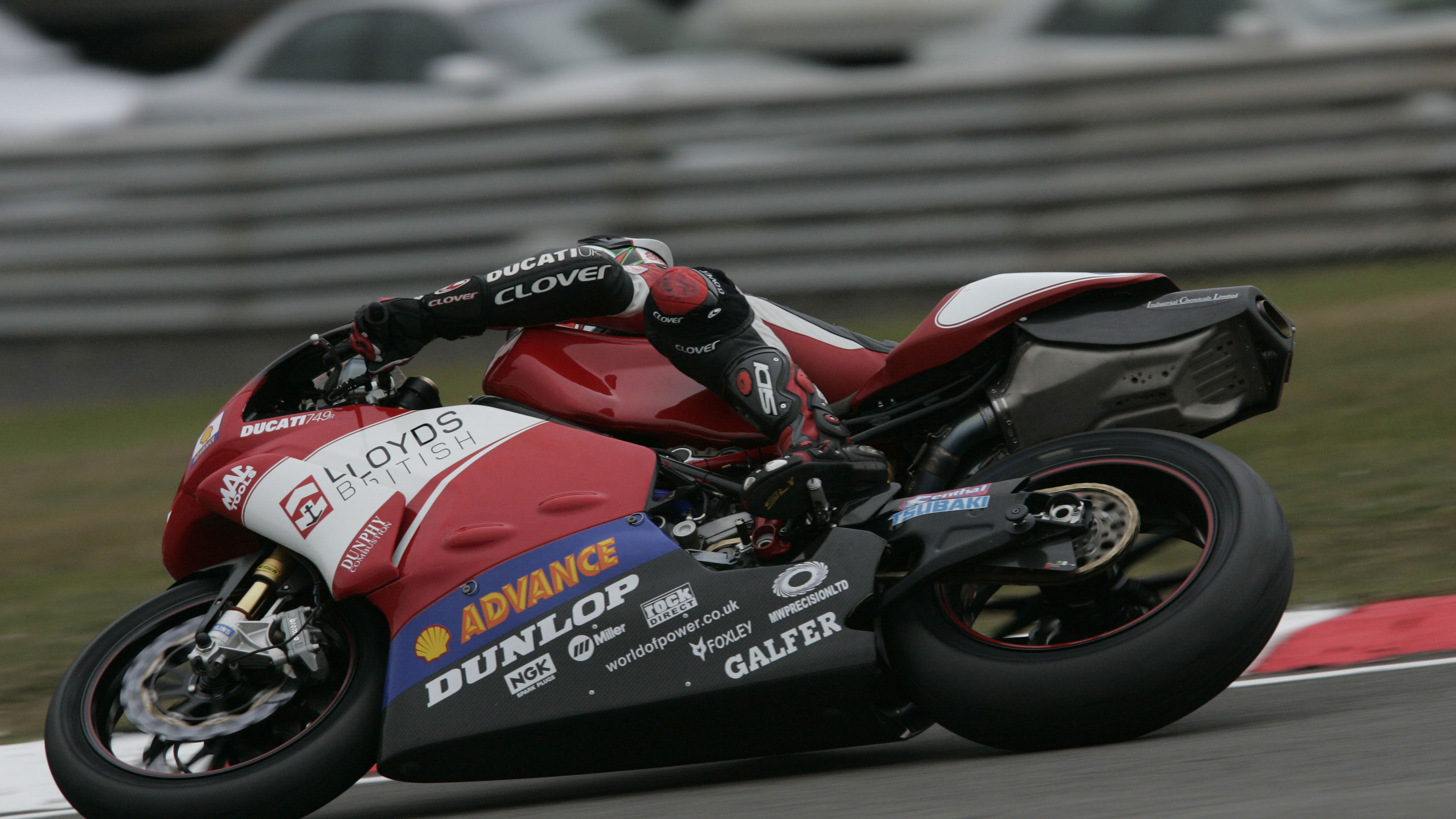 Easton, brands hatch bsb Supersport, march 2006