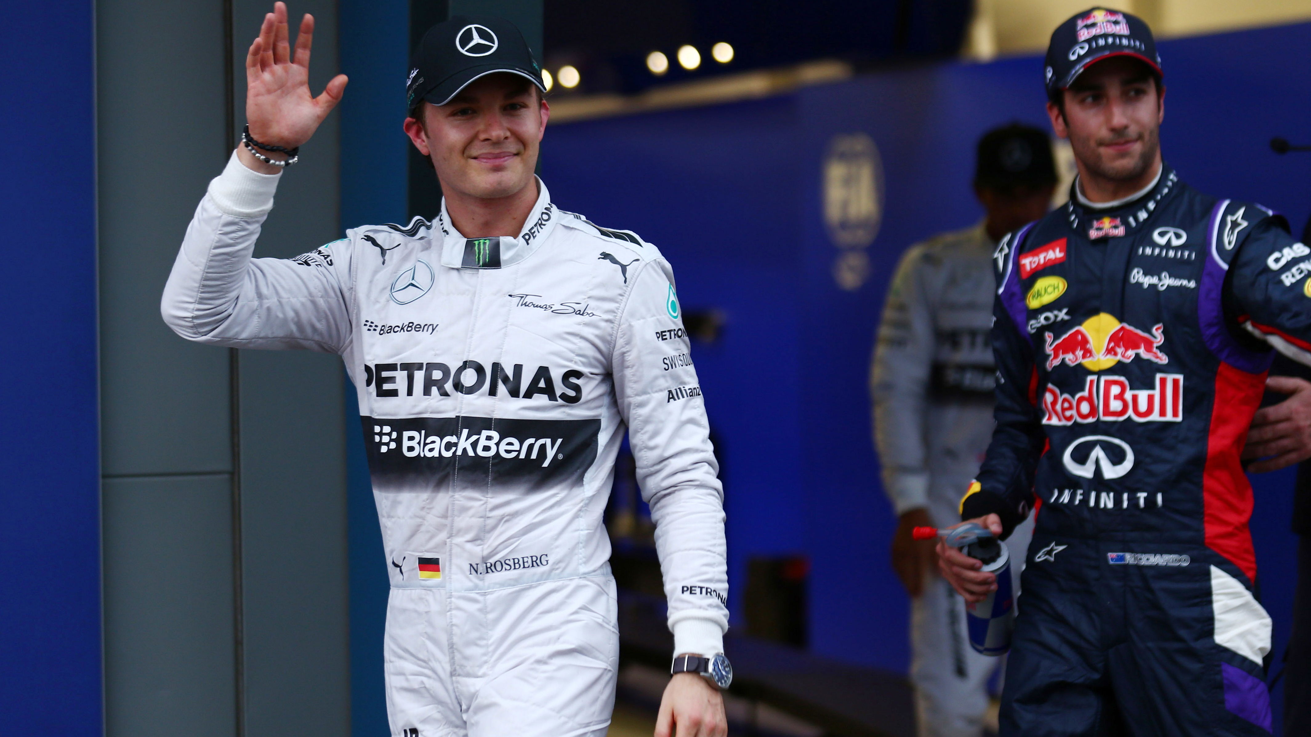 15.03.2014- Qualifying, Nico Rosberg (GER) Mercedes AMG F1 W05 and Daniel Ricciardo (AUS) Red Bu