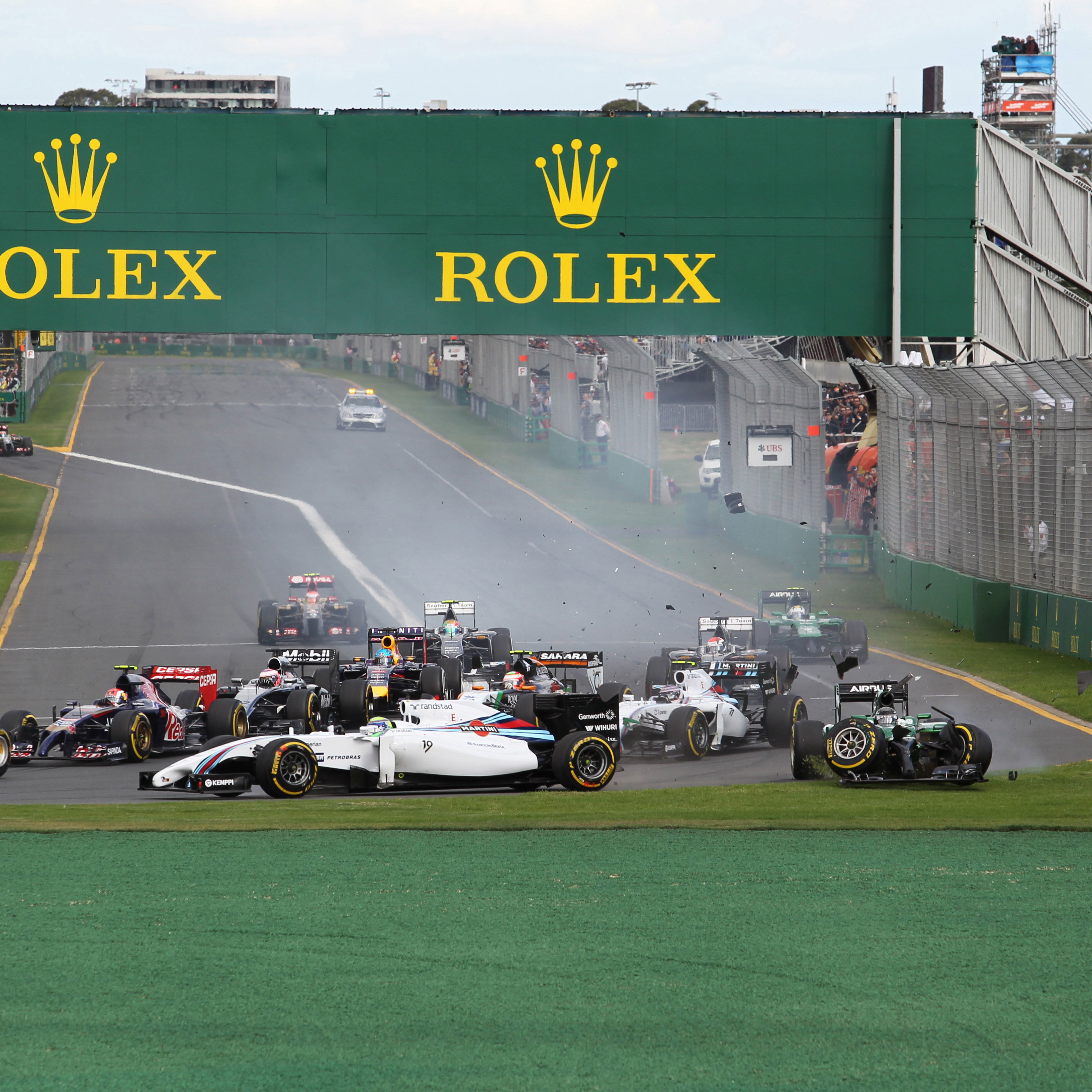 16.03.2014- Race, Start of the race, crash, Felipe Massa (BRA) Williams F1 Team FW36 and Kamui Kobay