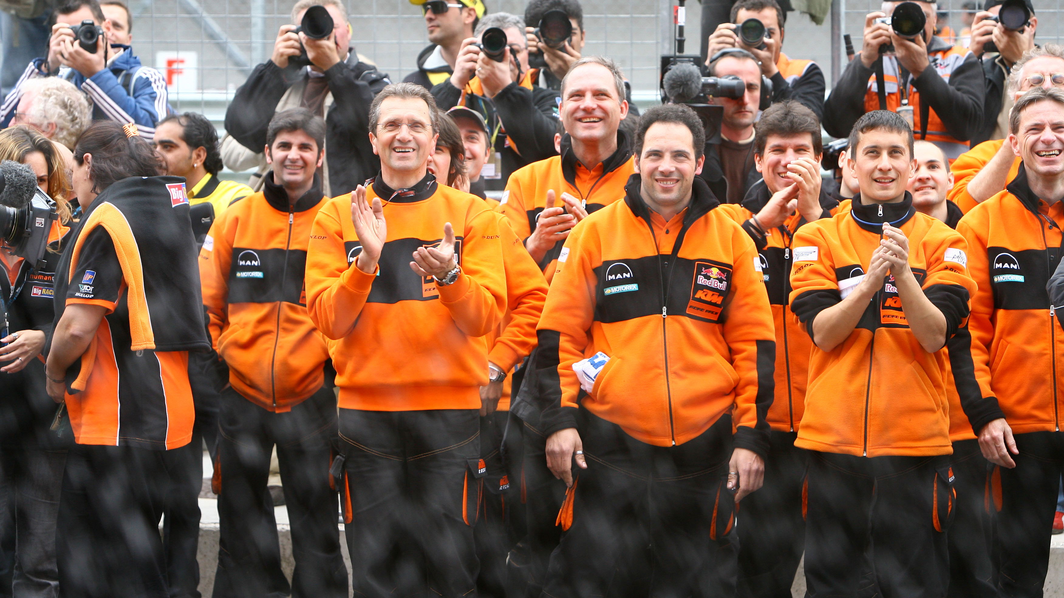 Aoyama`s team celebrates first KTM win, Turkish 250GP Race 2006