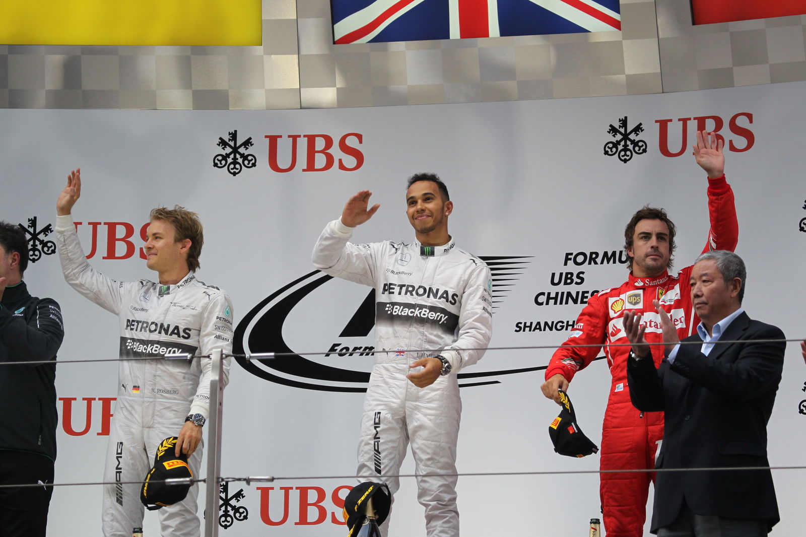 20.04.2014- Podium, winner Lewis Hamilton (GBR) Mercedes AMG F1 W05, 2nd Nico Rosberg (GER) Mercedes