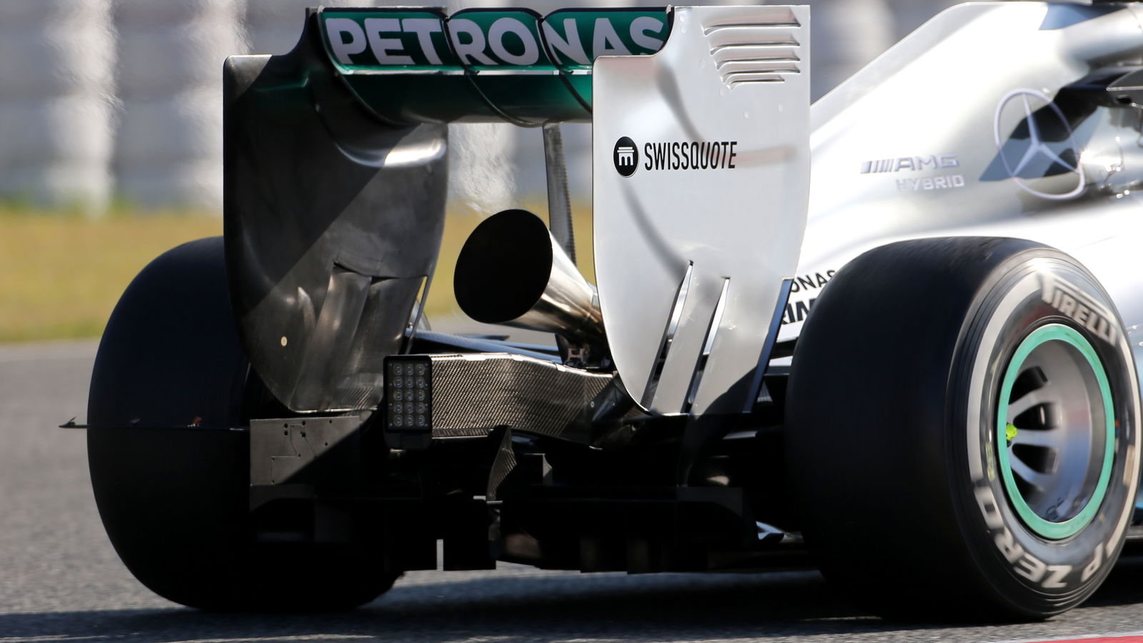 Mercedes trials 'megaphone' exhaust
