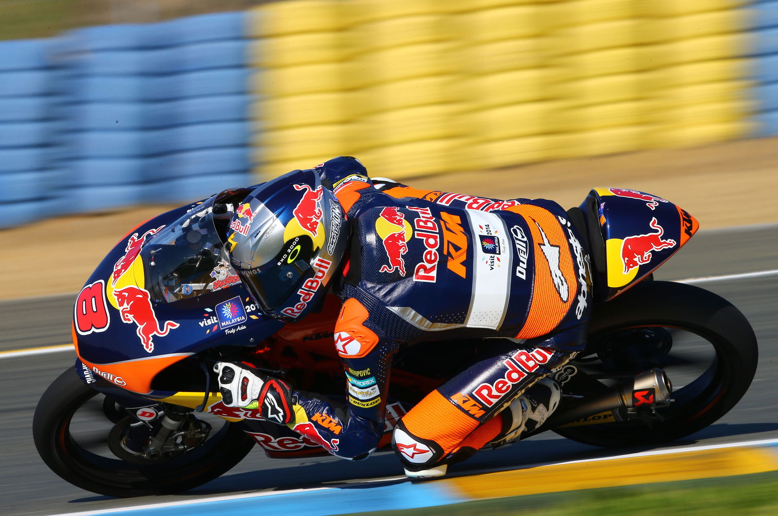 Moto3: Brilliant Miller snatches last lap victory