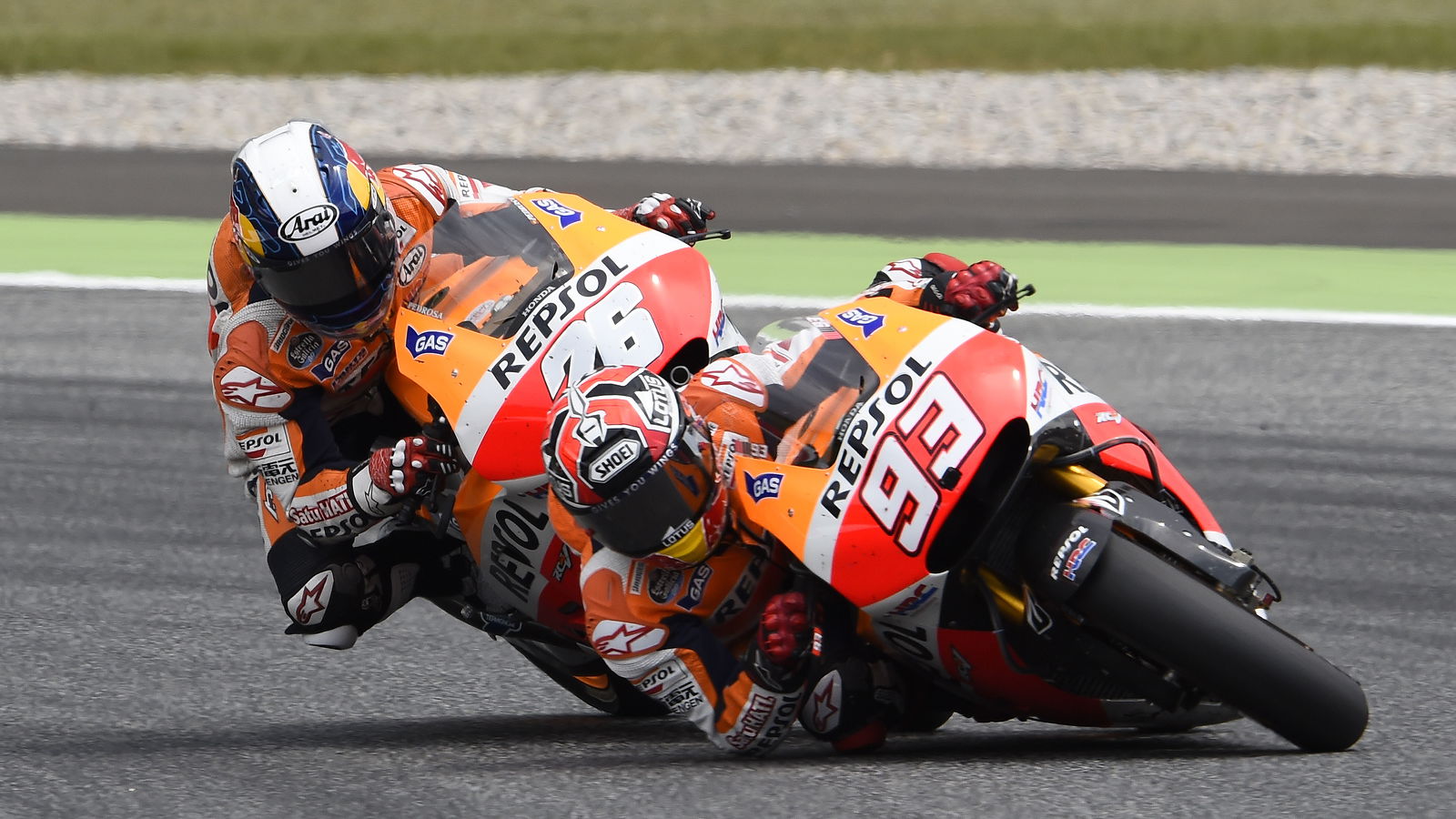 Marquez plays down final lap near-miss
