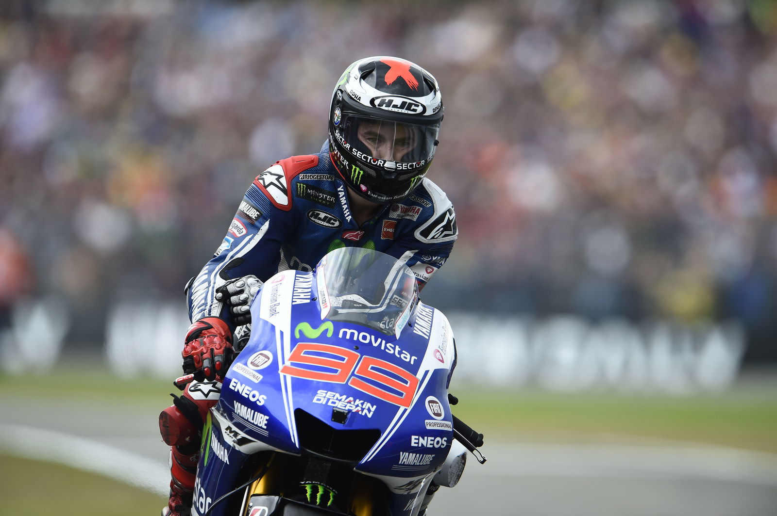 Marquez credits 'calm' team for Assen win