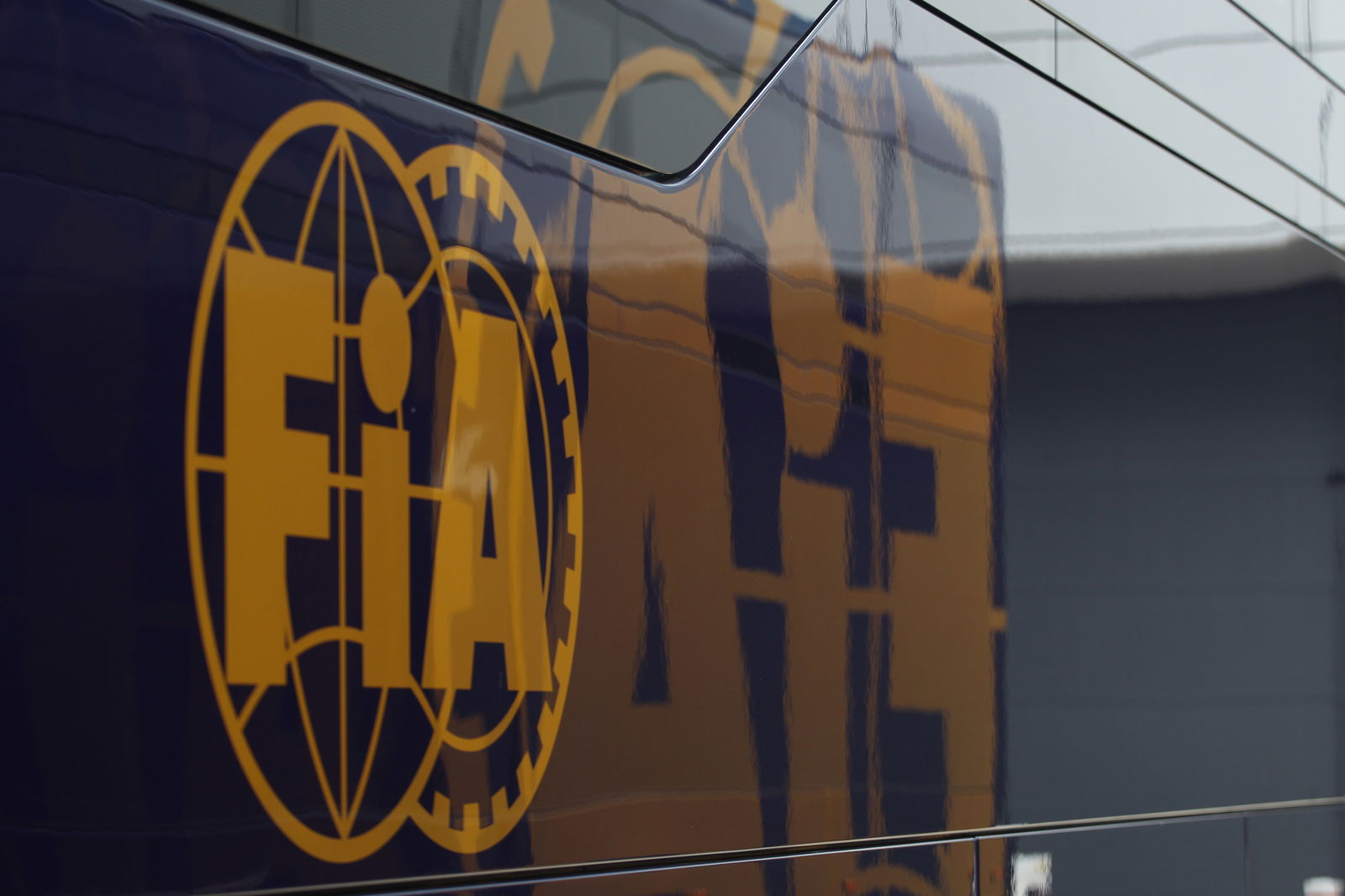 Kobayashi, Ericsson react to Caterham F1 woes