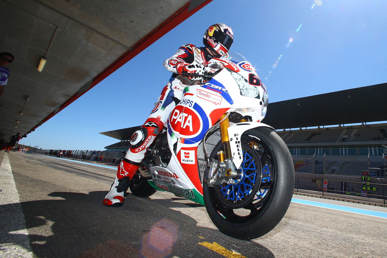 Davies seeking 'two or three tenths' for podium battle
