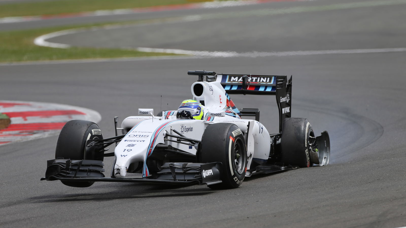 Massa slams Mercedes over slow formation laps