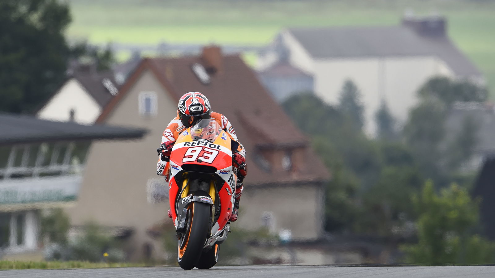 Pits to victory for Marquez in Germany