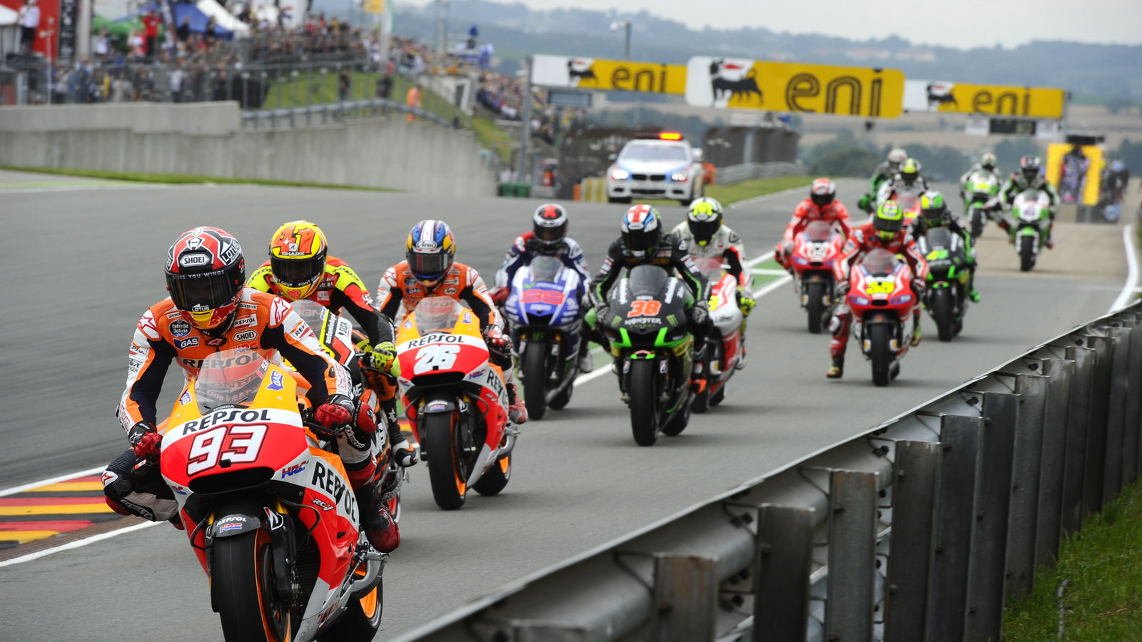Riders want changes after 'dangerous' pit start
