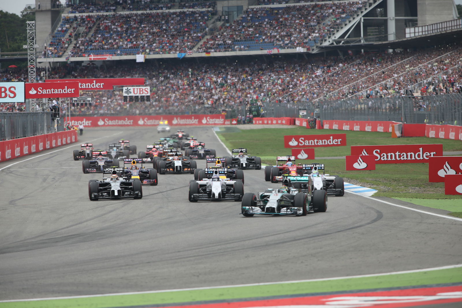 Vettel, Hulkenberg perplexed by 'empty stands'