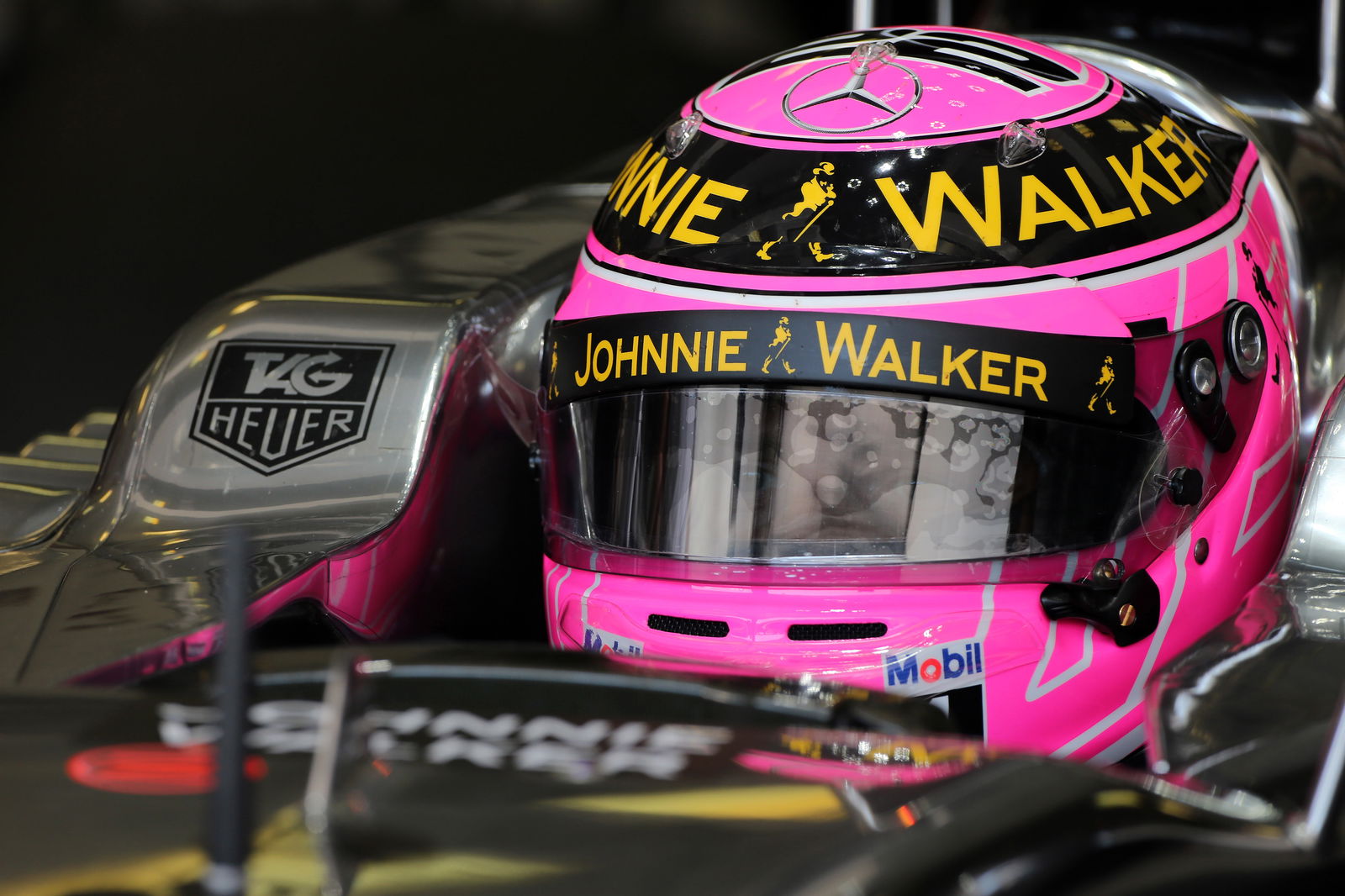 Magnussen set for pit lane start after shunt