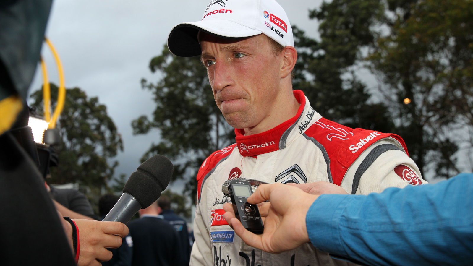 Meeke retires after double puncture