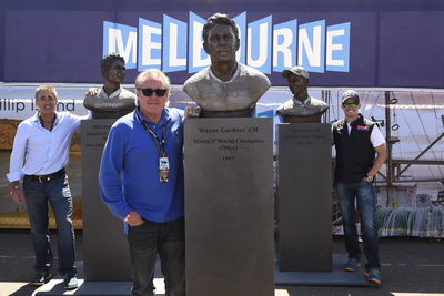 Stoner, Doohan, Gardner unveil statues