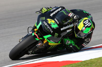 Espargaro fighting to race after foot fracture