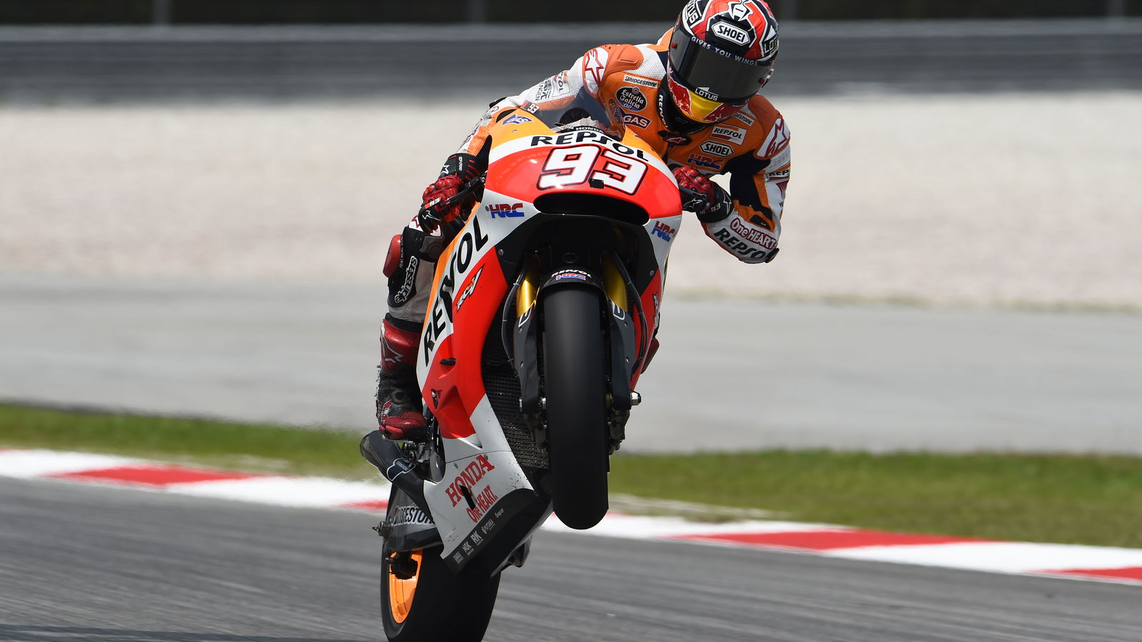 Marquez matches Doohan record with victory at Sepang