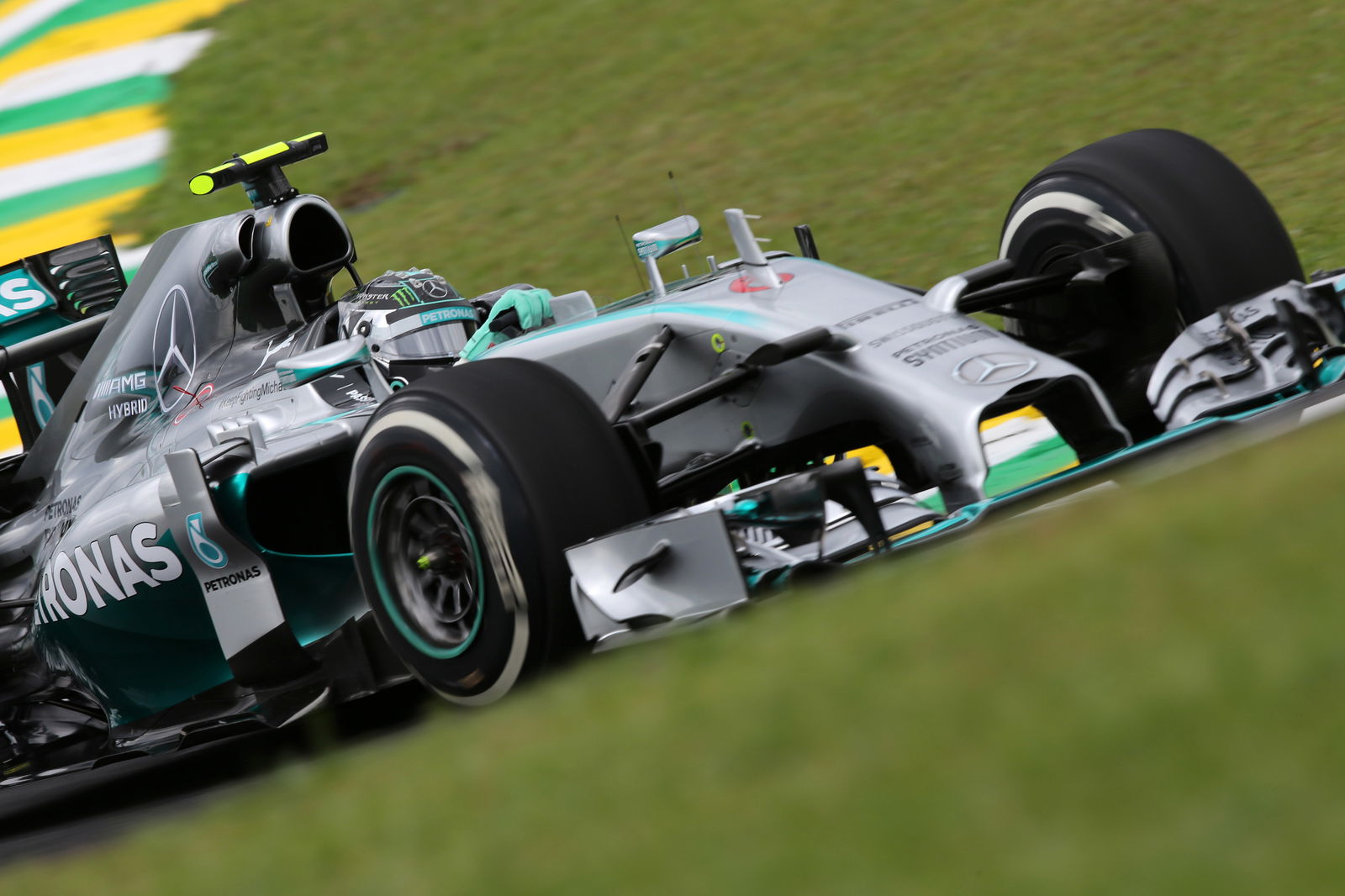 F1: Suspension failure ends Ricciardo's race