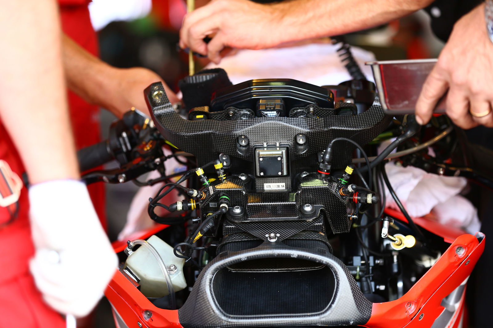 Helmet signed by MotoGP stars sets record