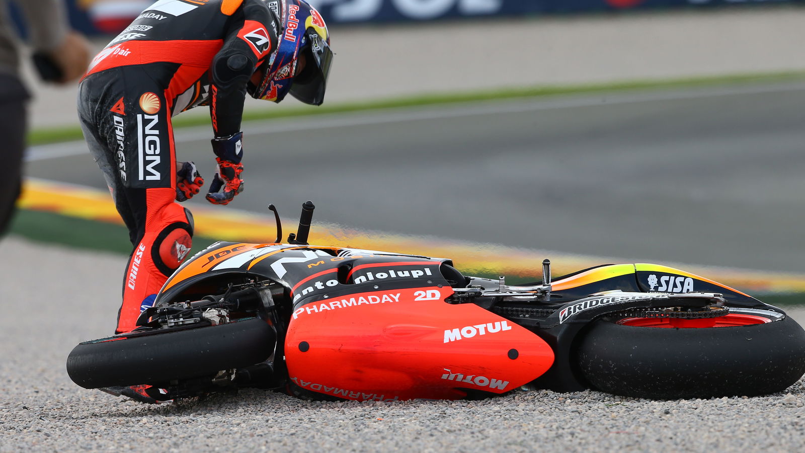 Bradl unimpressed by Kayaba suspension