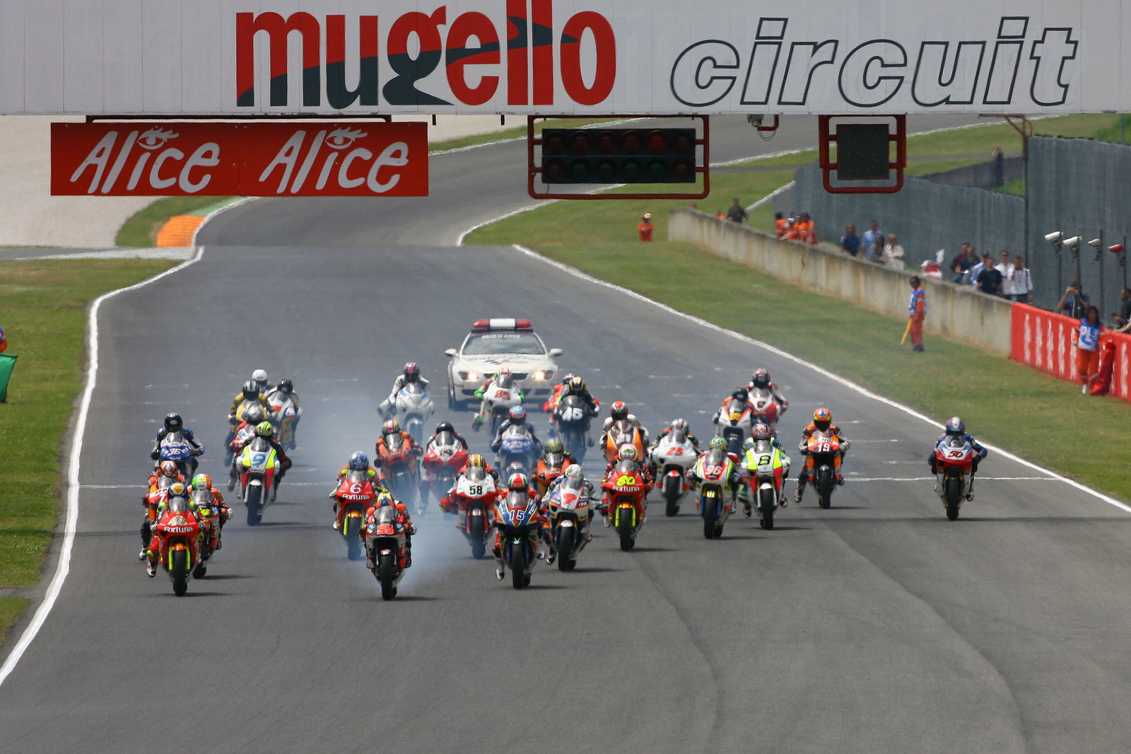 Race start, Italian 250GP, 2006