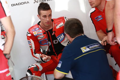 Broken sprocket ends disastrous Sunday for Dovizioso