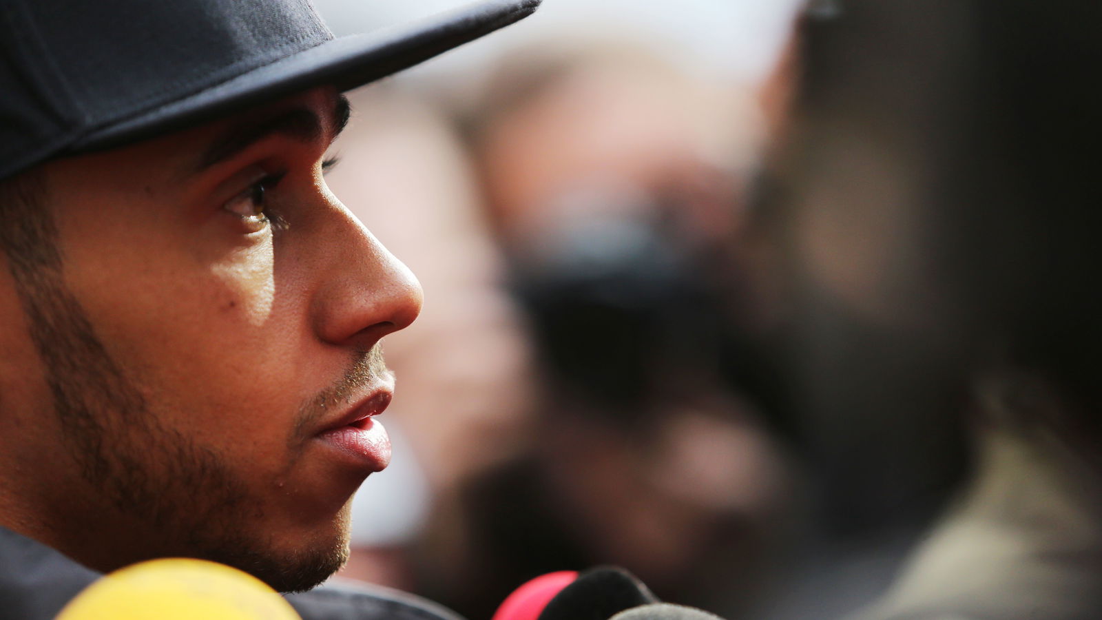 Hamilton pleased FIA is reviewing Alonso accident