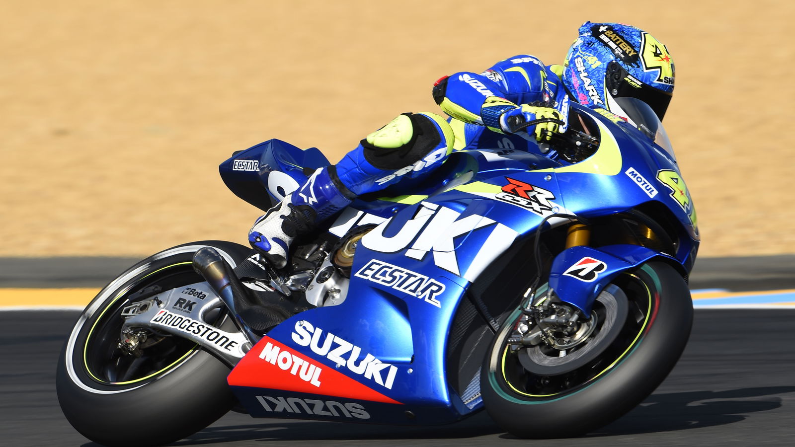 'Lucky' Aleix Espargaro sent flying at 200km/h